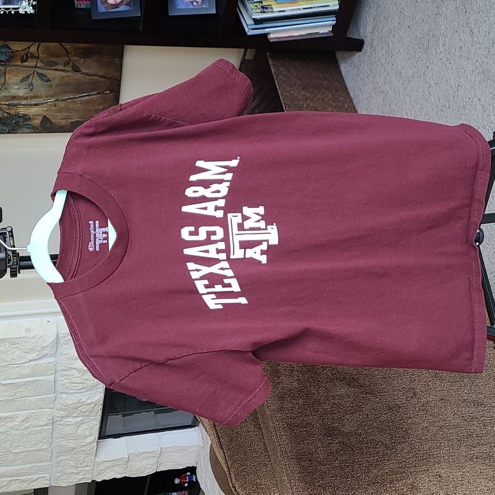 Texas A&M maroon t-shirt, youth L